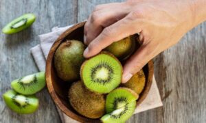 Can Eating Kiwi Boost Your Immunity and Good for Weight Loss